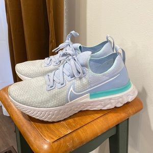 Nike Infinity React Sneakers